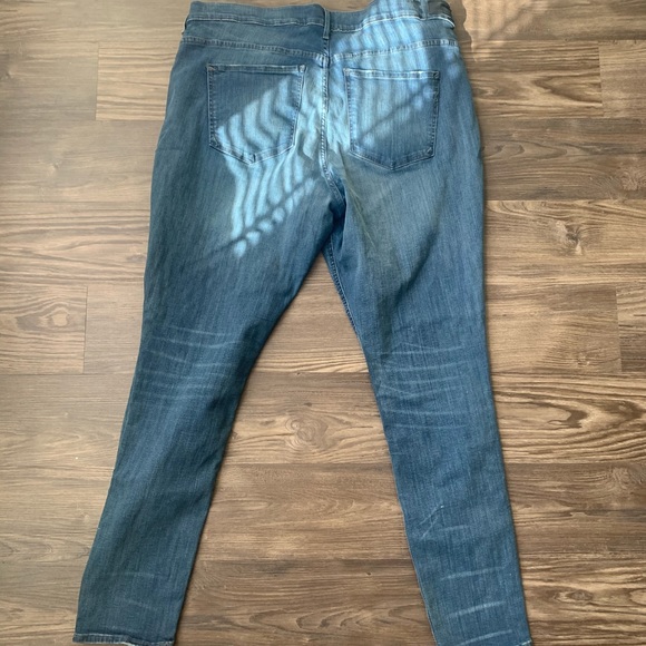 Express Legging High Rise Jean - Picture 3 of 5